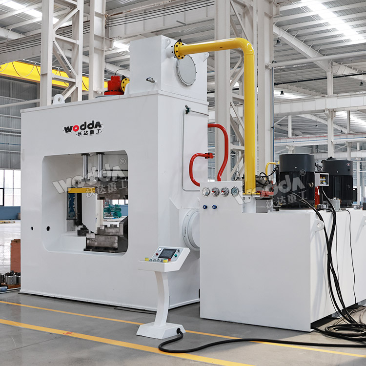 汽车凸轮轴锻造液压机车间试机 汽车凸轮轴锻造液压机车间试机