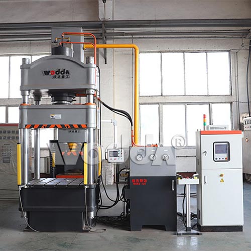 200吨三梁四柱液压机